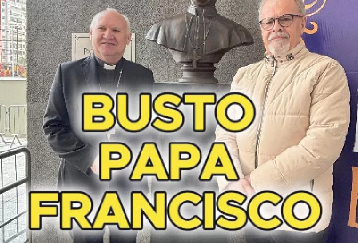 
  Presidente Ricardo Teixeira: Busto Papa Francisco